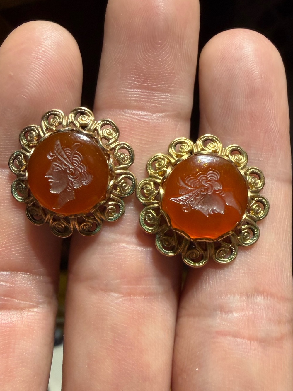 Vintage gold tone carved carnelian intaglio screw back earrings